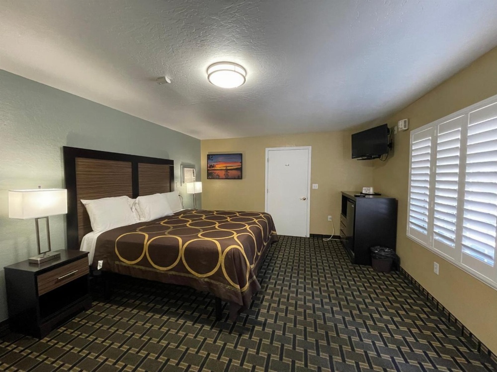 Pinewood Inn South Lake Tahoe Hotels In South Lake Tahoe Hotels Near South Lake Tahoe